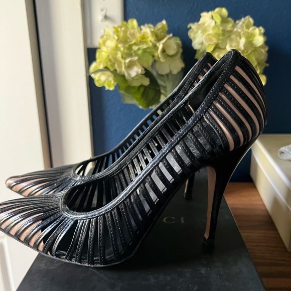 Vintage Gucci Pumps - Picture 7 of 7
